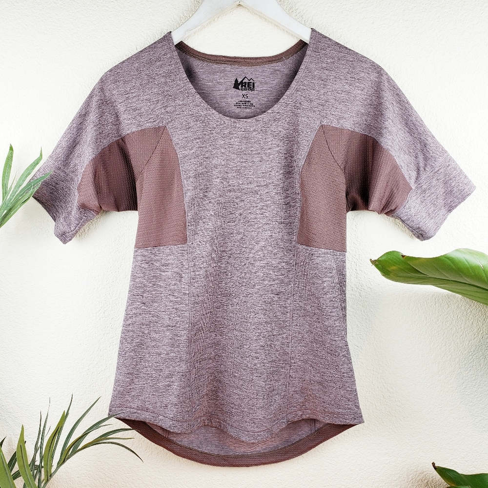 REI | Workout Hiking Top Rounded Hem sz XS
